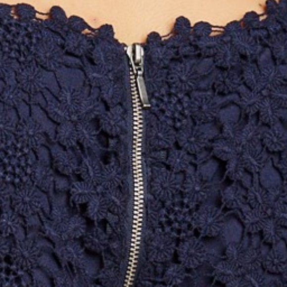 Catherine Malandrino New Crochet LACE Tank Top Blouse Cotton Back Zip NAVY Sexy! - Picture 3 of 9